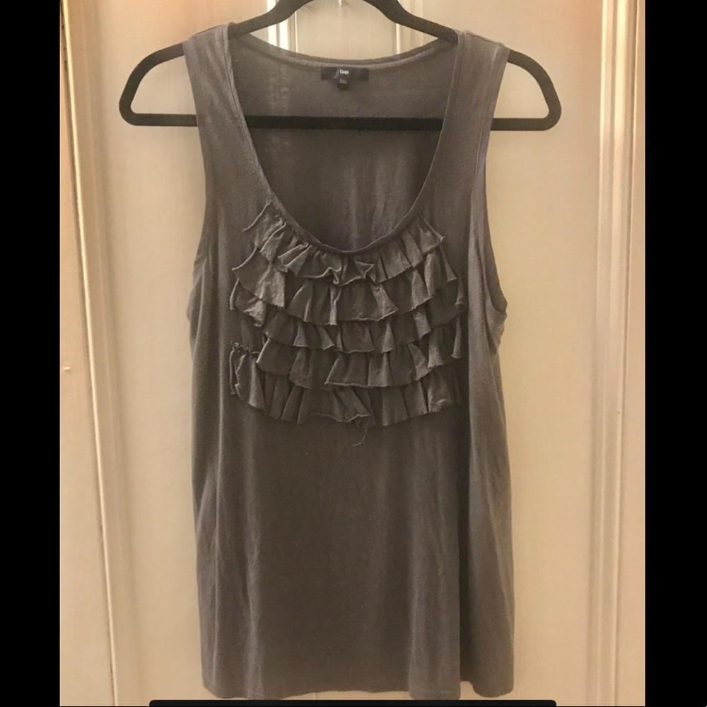Grey GAP ruffled tank top.